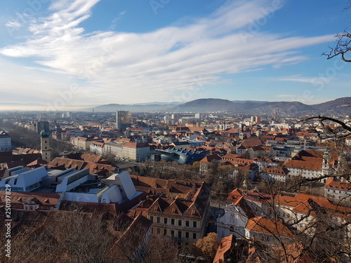 Die Skyline von Graz vom Schloßberg aus