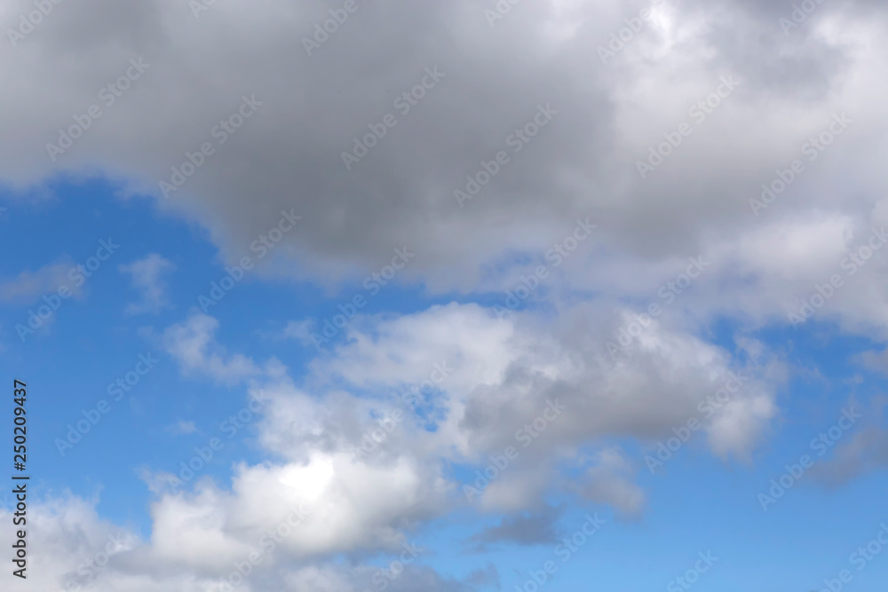Fototapeta premium The beginning of storm clouds