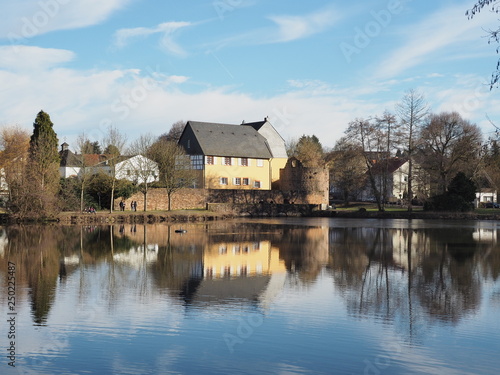 Gustavsburg in Jägersburg am Schloßweiher, Saarland, Deutschland © hajo100