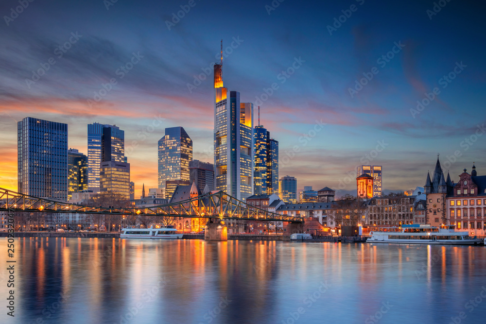 Frankfurt am Main, Germany. Cityscape image of Frankfurt am Main skyline during beautiful sunset. - obrazy, fototapety, plakaty 