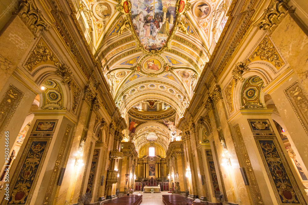 Interno della cattedrale di Cordoba (Argentina)