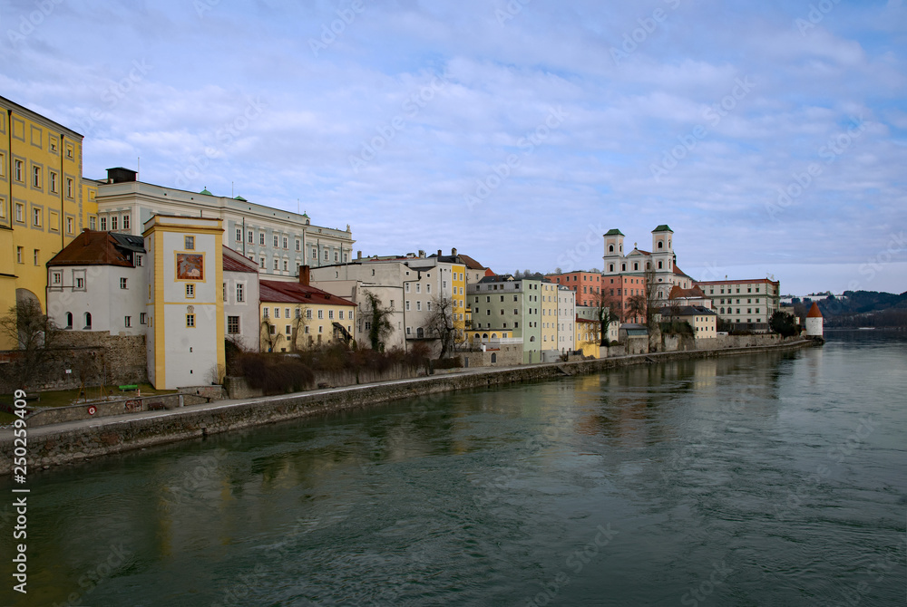 Blick über die Inn in Passau in Niederbayern, Bayern, Deutschland 