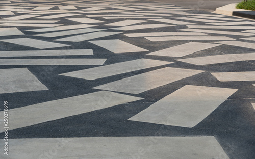 Texture or pattern of paving walkway.