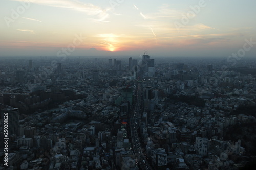 東京の日没 © 藤木N鮭