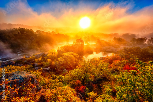 фотографія Amazing nature landscape, misty autumn sunrise over the scenic rocky canyon, Nat
