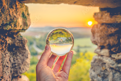 Sonnenuntergang in der Kugel