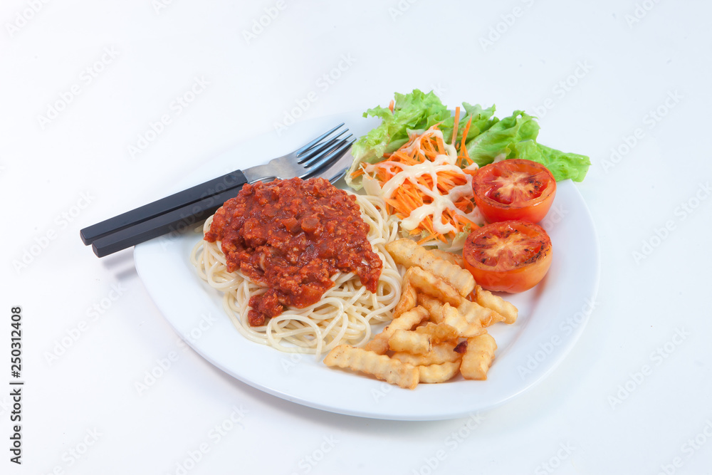 Spaghetti with sauce and salad and Fenfried Spaghetti with sauce and salad and Fenfried