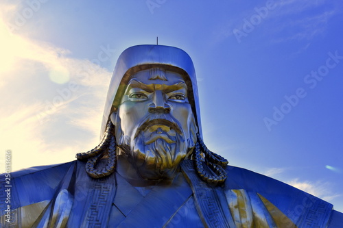 Estátua de Chinggis Khaan