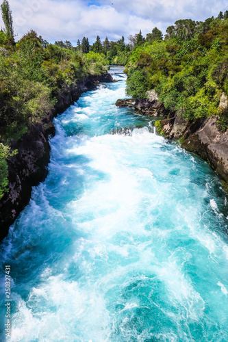 Huka Falls in Taupo, New-Zealand © Kevin