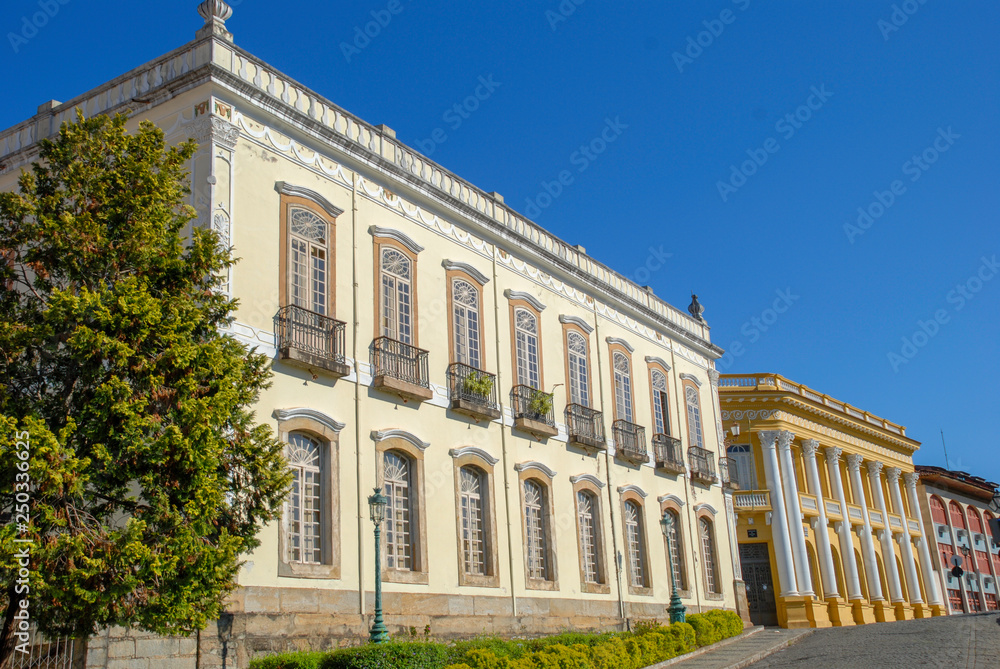 Vista da fachada do prédio da Prefeitura de São João del Rey