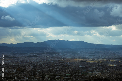 若草山から見た奈良の町　光芒　天使のはしご © Rummy & Rummy