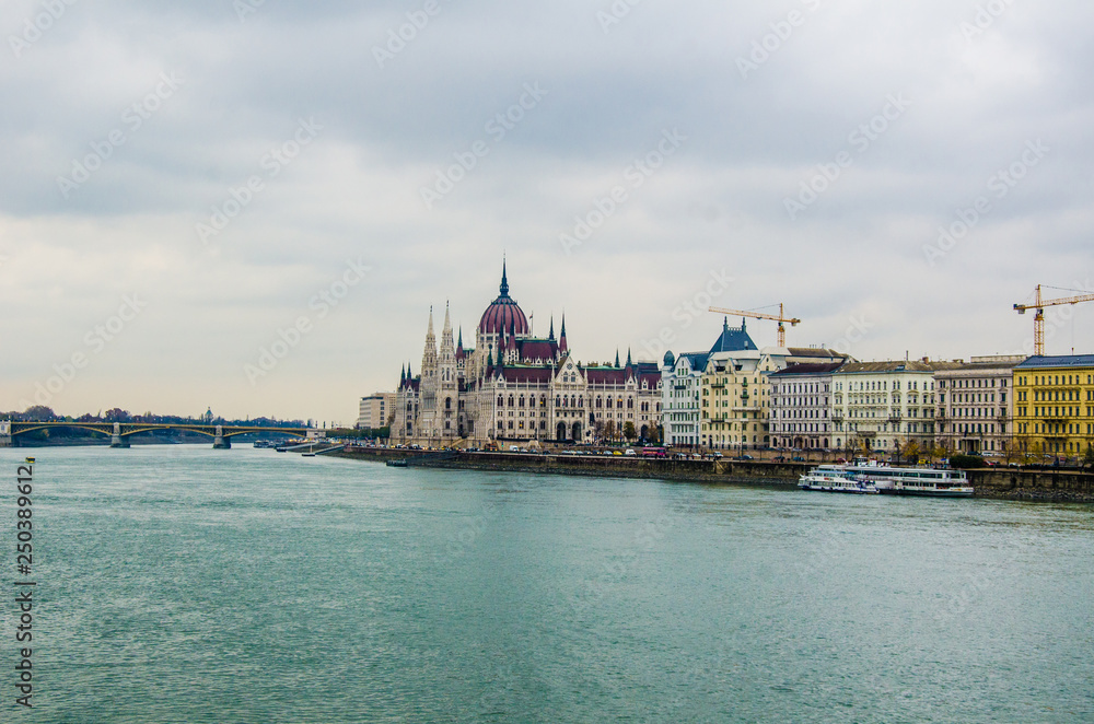 Fototapeta premium Budapest - Palazzo del Parlamento