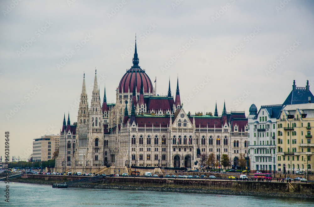 Budapest - Palazzo del Parlamento