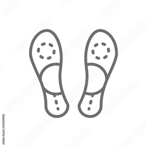 Orthopedic insoles, flat foot line icon.