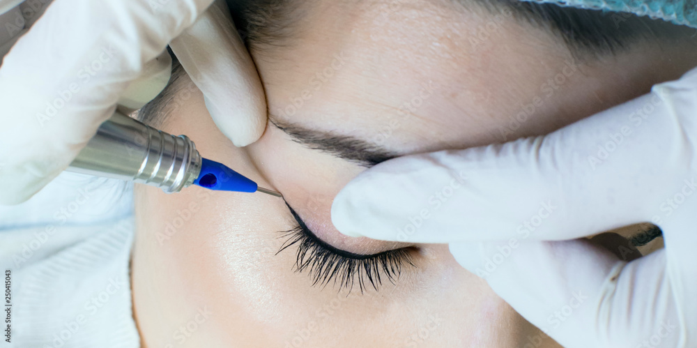 Obraz na plátně Permanent make-up tattoo