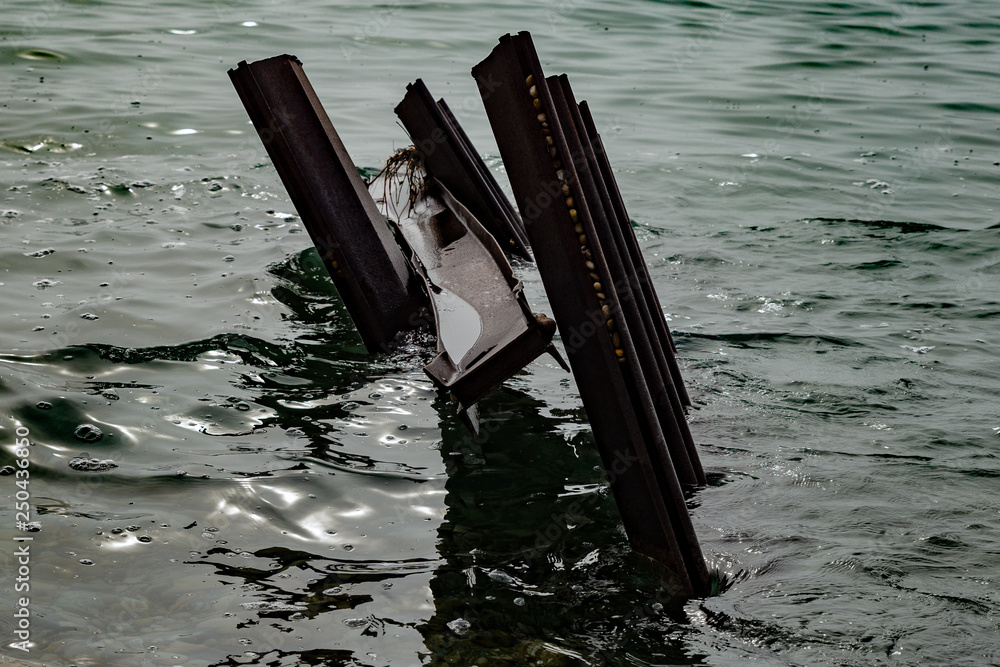 Fototapeta premium Iron versus water