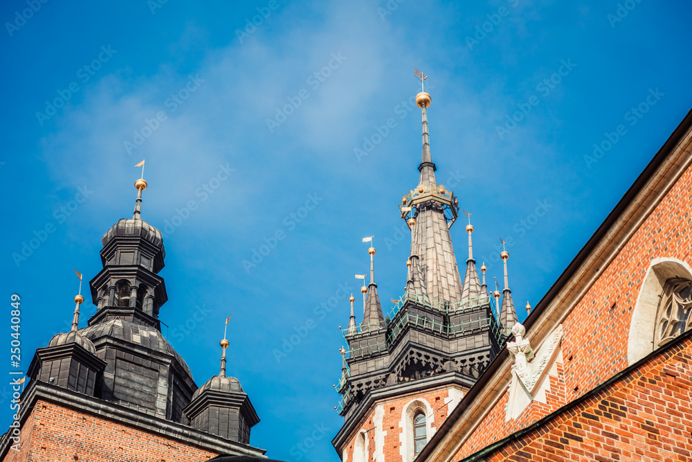 Fototapeta premium St. Mary's Basilica (Church of Our Lady Assumed into Heaven) in Krakow, Poland