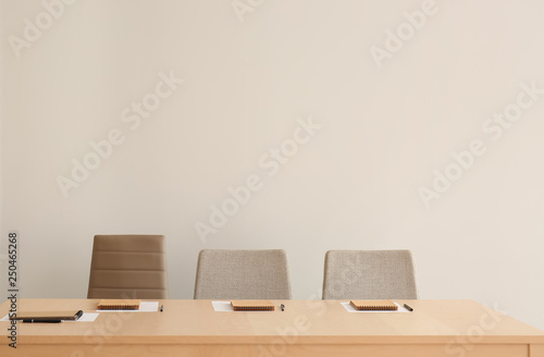 Empty conference room prepared for meeting © Pixel-Shot