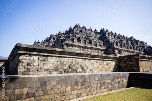 Borobudur temple © arikbintang