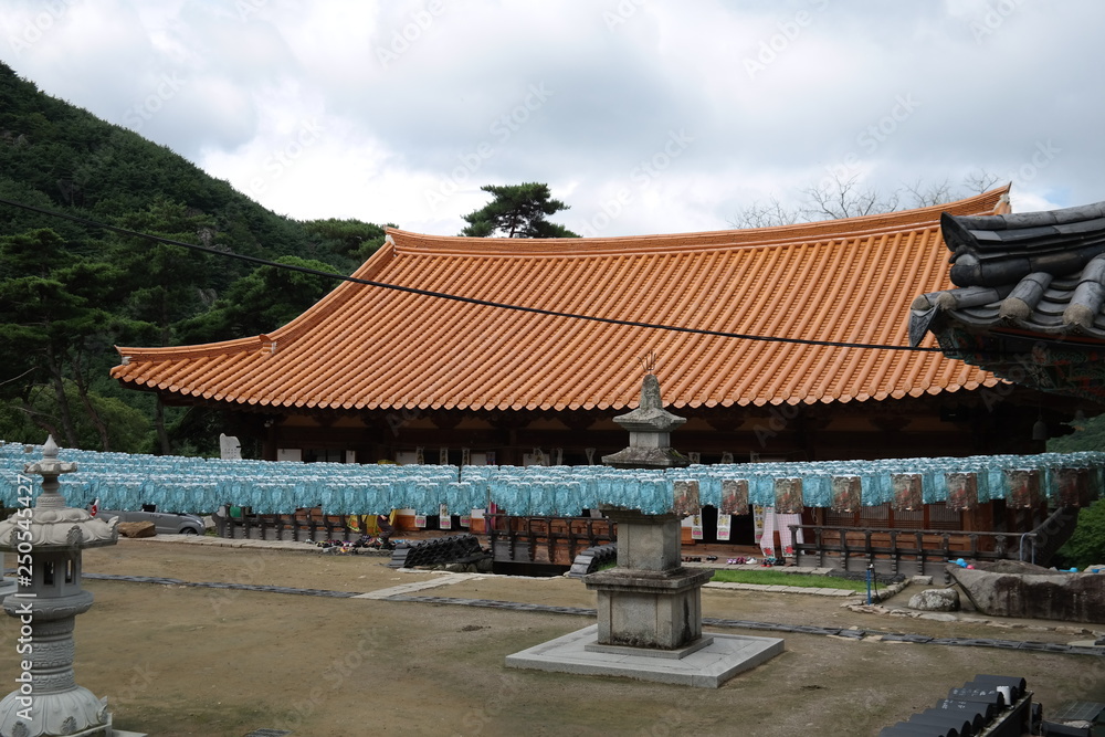 Fototapeta premium Yugasa Buddhist Temple