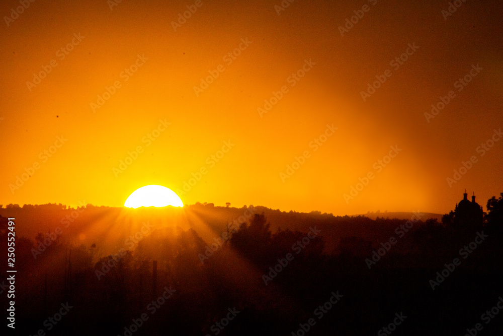 Obraz premium TRISTE ATARDECER