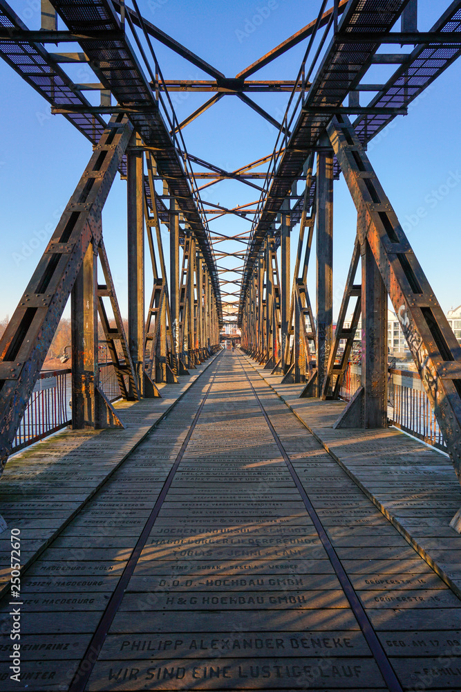 Historische Hubbrücke in Magdeburg