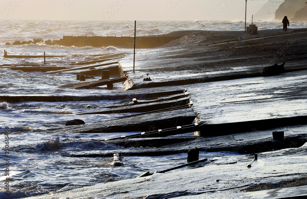 Onde sulla spiaggia del Passetto una mattina d'Inverno