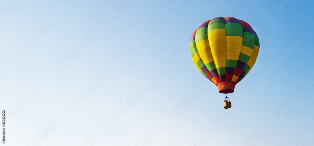 Naklejka premium Balloon on blue sky