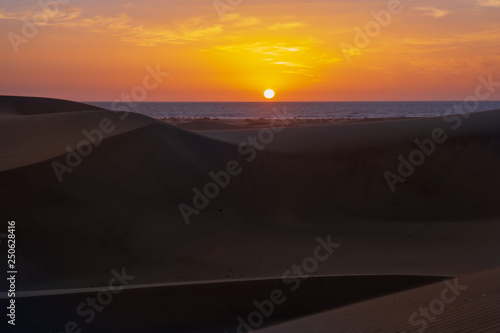 Sonnenuntergang in den D  nen von Maspallomas  Gran Canaria