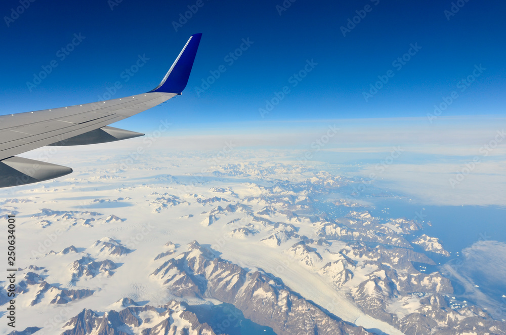 Obraz premium Greenland's east coast from the plane 6