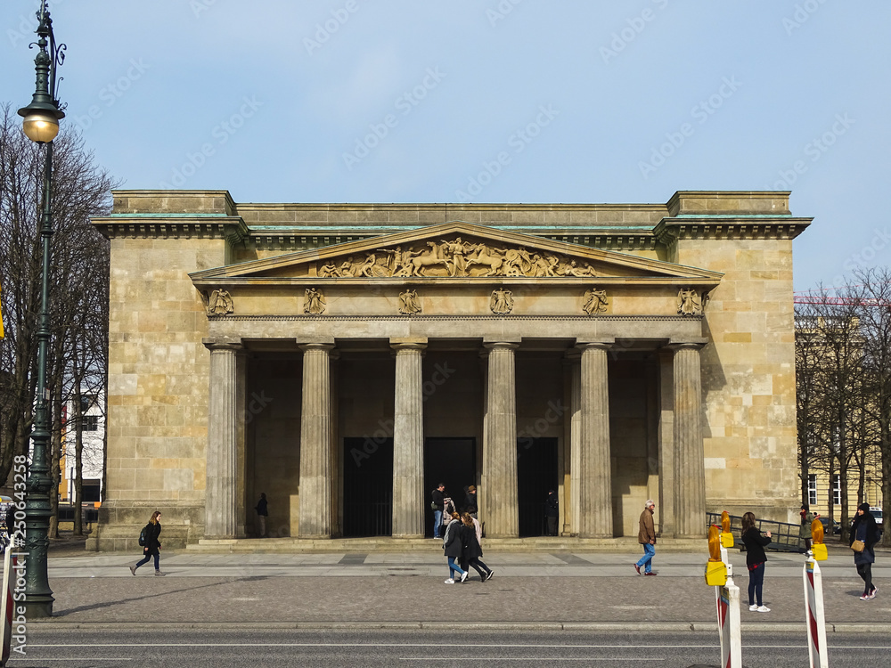 Obraz premium Neue Wache building in Berlin