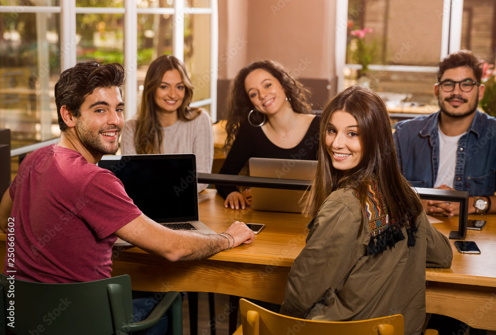 © ikostudio - Group of students working together © ikostudio - Group of students working together