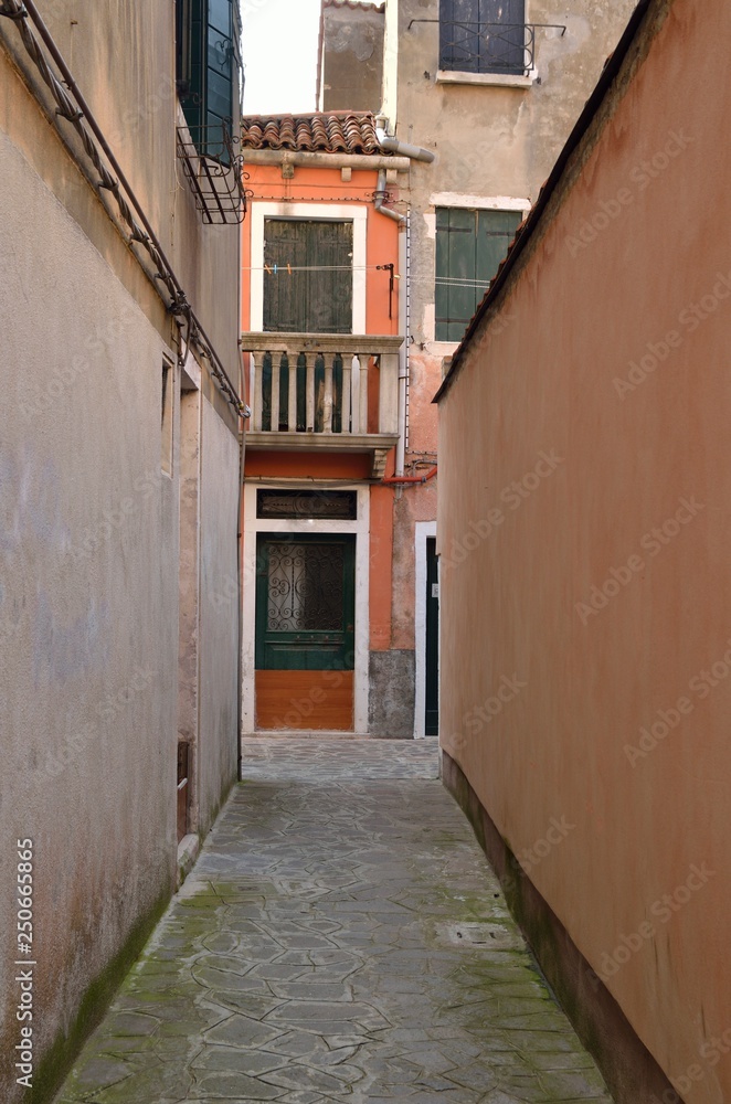 Alley in Cannaregio, Venice, Italy