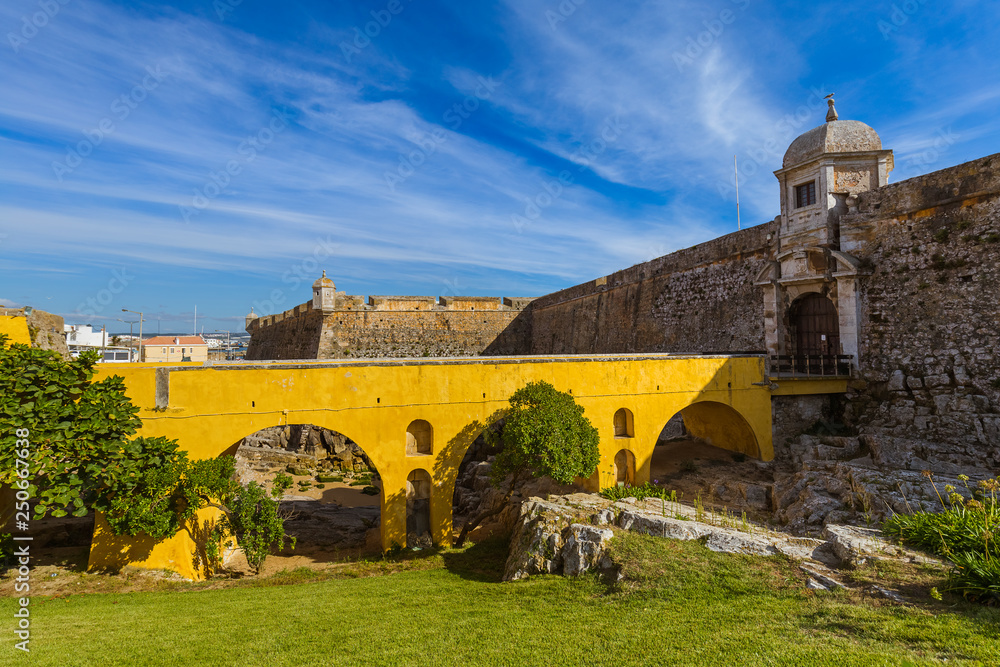Obraz premium Fort in Peniche - Portugal