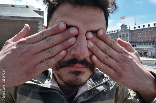 me blind
