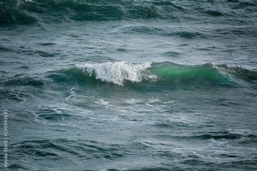 Naklejka premium Waves on the Sea