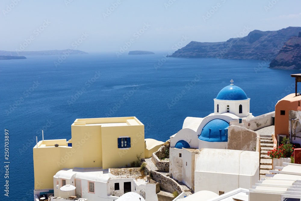 Obraz premium church in santorini greece