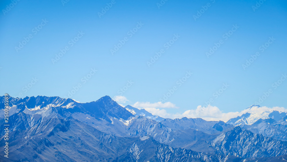 Fototapeta premium Hiking Ben Lomond in Queenstown, New-Zealand