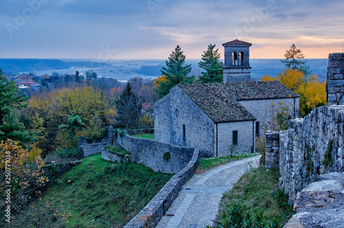 Castello di Ragogna e dintorni