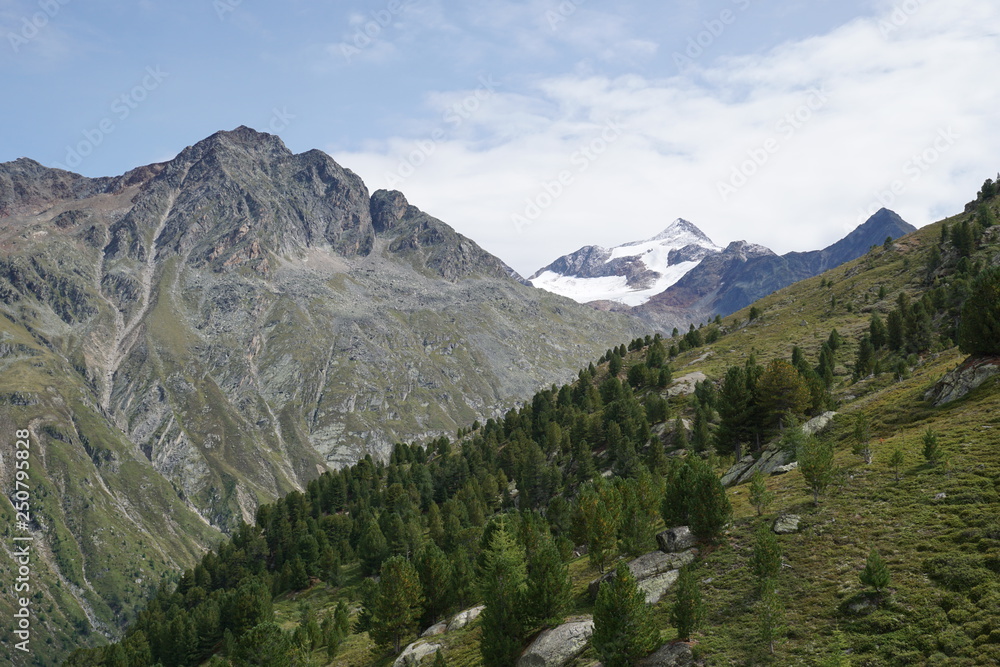 Fototapeta premium Bergwelt (Alpen) in Sölden, Tirol, Österreich