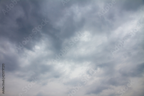 曇り空