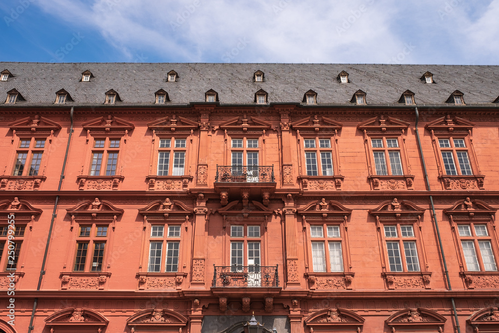 Fassade des kurfürstlichens Schlosses in Mainz