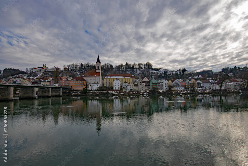 Blick über die Inn in Passau in Niederbayern, Bayern, Deutschland 