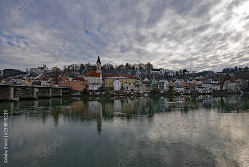 Blick über die Inn in Passau in Niederbayern, Bayern, Deutschland 