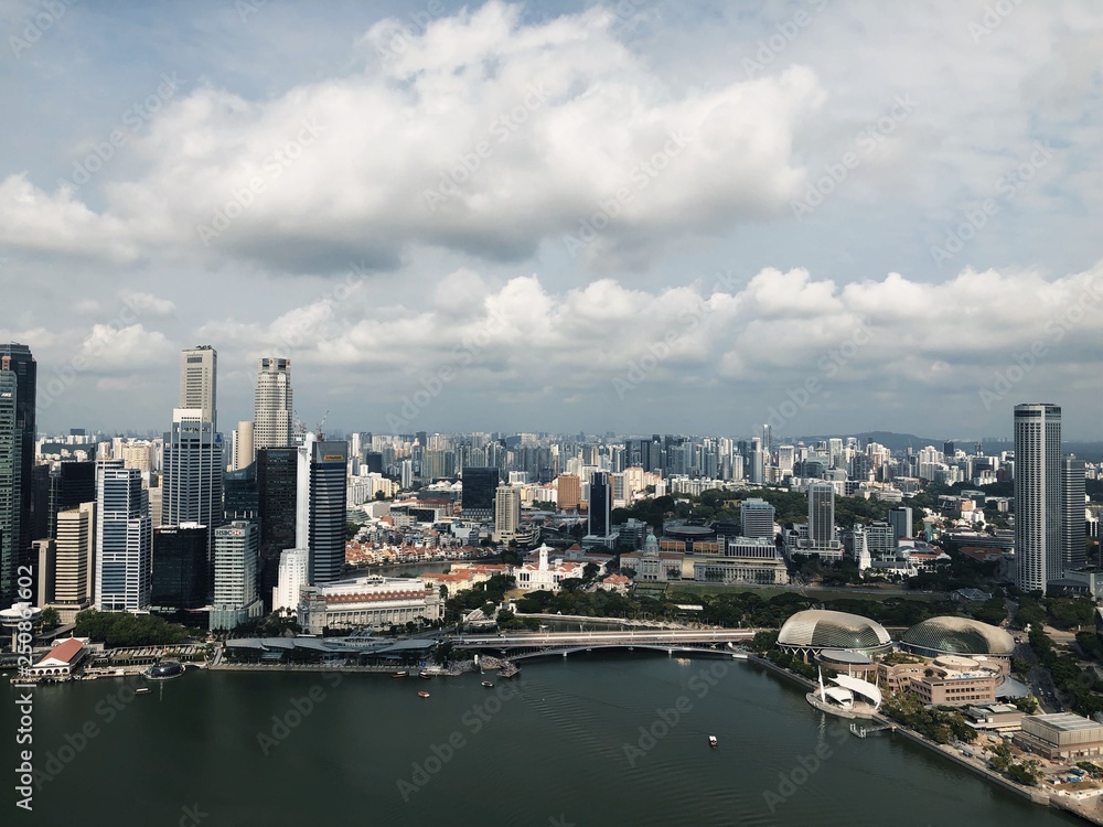 Fototapeta premium Landscape city and sky at Singapore