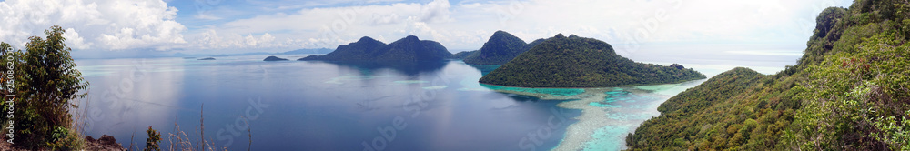 Panorama Bohey Dulang Island in Semporna, Sabah Panorama Bohey Dulang Island in Semporna, Sabah