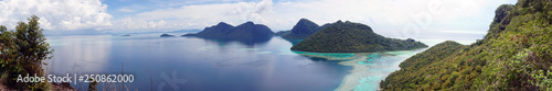 Fototapeta Naklejka Na Ścianę i Meble -  Panorama Bohey Dulang Island in Semporna, Sabah