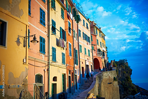 Italia kolorowe uliczki cinque terre stare miasto