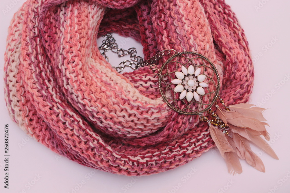 Obraz premium Beautiful scarf. Knitting with love