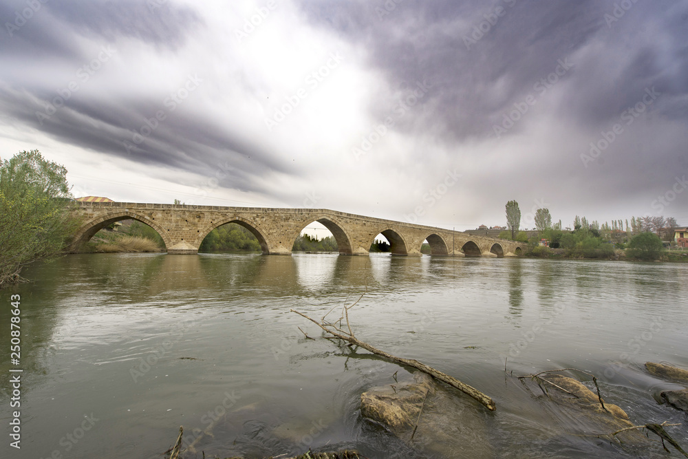 Obraz premium bridge over the river